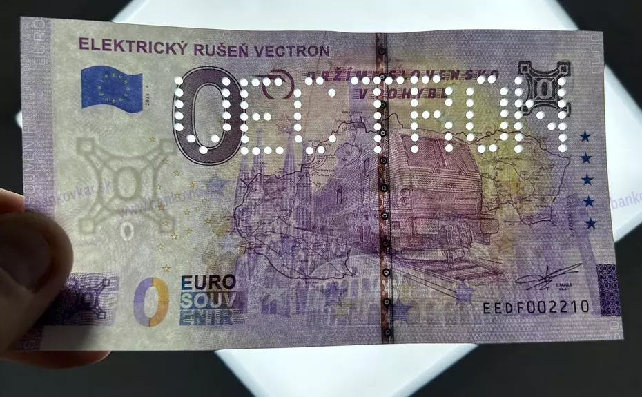 Elektrický rušeň 350 EEDF 2024-3