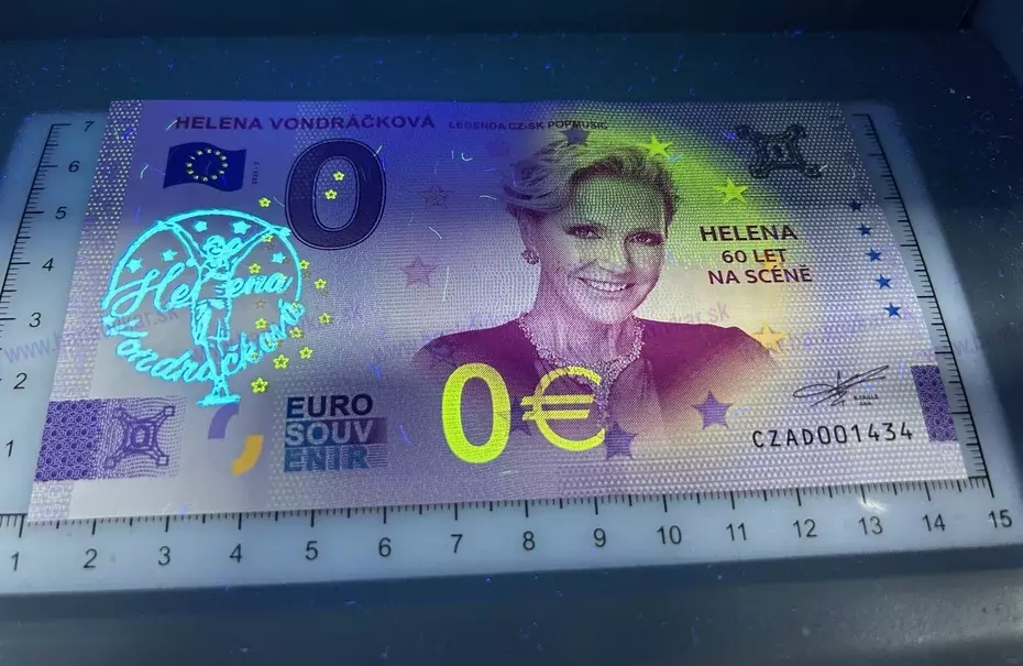 Helena VONDRÁČKOVÁ CZAD 2025-2 UV pečiatka